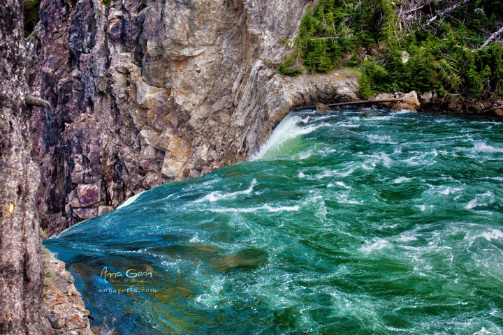 The World in HDR (part III, Yellowstone edition) | yellowstone river yellowstone national park wyoming sulphur sulfur old faithful lower falls landscapes HDR grand prismatic spring geyser geothermal fountain paint pots  | Anna Gorin Photography, Boise, Idaho