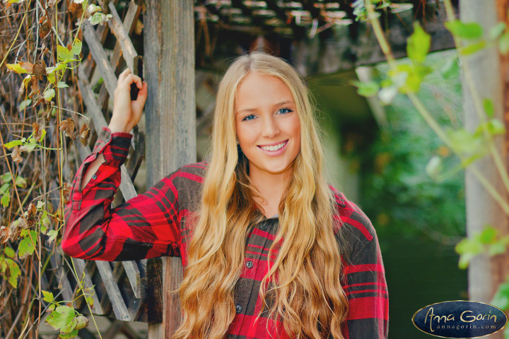 Boise Idaho senior portrait photography from freelance artist An