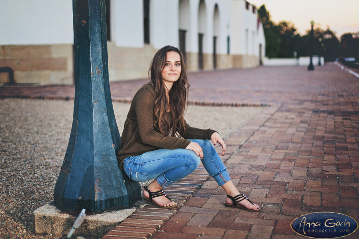 Seniors: Hannah R | veterans memorial park seniors 2016 seniors Senior Portraits Boise Senior Portraits Senior Portrait Senior Pictures Boise Senior Photos portraits photoshoots outdoor portraits female portraits boise train depot Boise Senior Pictures Boise Senior Photos Boise Senior Photography Boise Senior Photographer boise depot autumn  | Anna Gorin Photography, Boise, Idaho