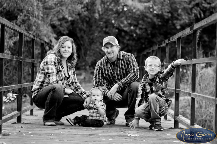 The Heggen family | portrait photoshoots photography outdoor portraits kids kathryn albertson park Family Photos Family Photographer Boise Family Photographer families fall children Boise Family Photos Boise Family Photography Boise Family Photographer autumn  | Anna Gorin Photography, Boise, Idaho