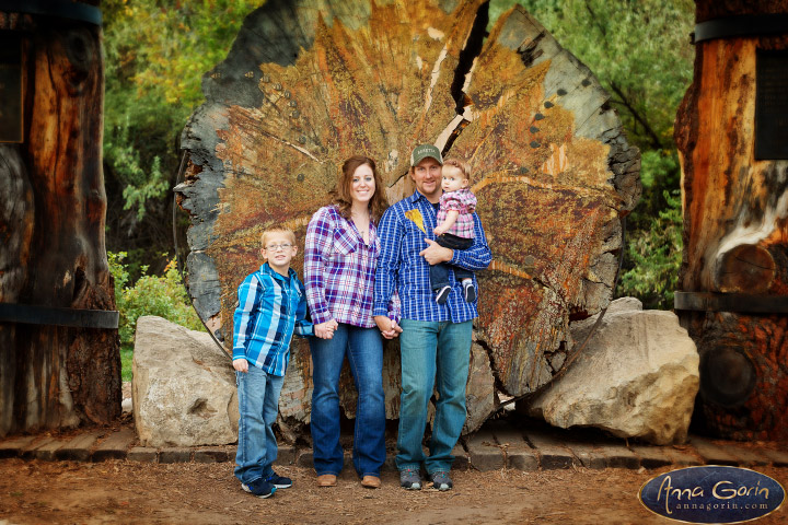 The Heggen family | portrait photoshoots photography outdoor portraits kids kathryn albertson park Family Photos Family Photographer Boise Family Photographer families fall children Boise Family Photos Boise Family Photography Boise Family Photographer autumn  | Anna Gorin Photography, Boise, Idaho