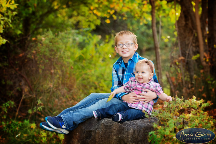 The Heggen family | portrait photoshoots photography outdoor portraits kids kathryn albertson park Family Photos Family Photographer Boise Family Photographer families fall children Boise Family Photos Boise Family Photography Boise Family Photographer autumn  | Anna Gorin Photography, Boise, Idaho