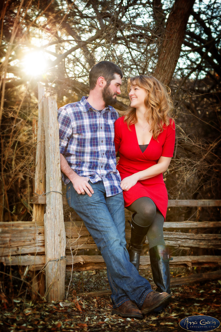 Engagements: Megan & Tim | winter romance portraits love kathryn albertson park idaho Engagements Engagement Photos Engagement Photography couples Boise Engagement Photos Boise Engagement Photography  | Anna Gorin Photography, Boise, Idaho