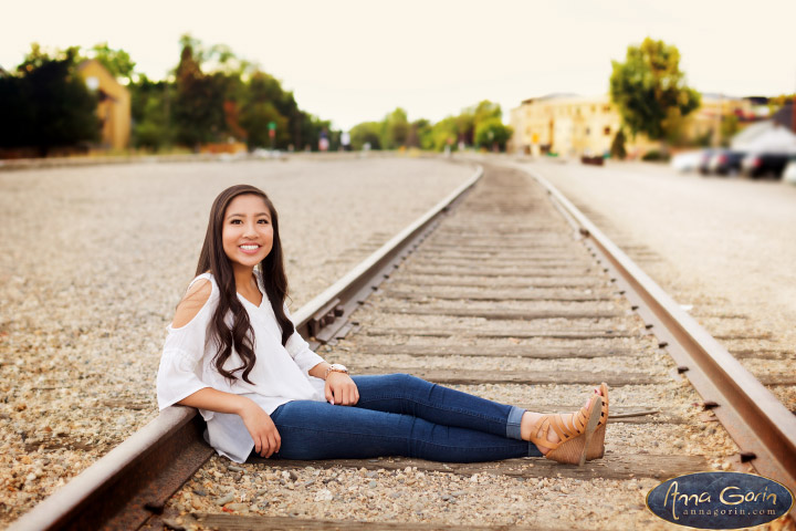 Seniors: Taylor (and family) | seniors 2017 seniors Senior Portraits Boise Senior Portraits Senior Portrait Senior Pictures Boise Senior Photos portraits photoshoots outdoor portraits female portrait Family Photos Family Photographer Boise Family Photographer families fall boise train depot Boise Senior Pictures Boise Senior Picture Photographer Boise Senior Photos Boise Senior Photography Boise Senior Photographer Boise Family Photos Boise Family Photography Boise Family Photographer boise depot  | Anna Gorin Photography, Boise, Idaho