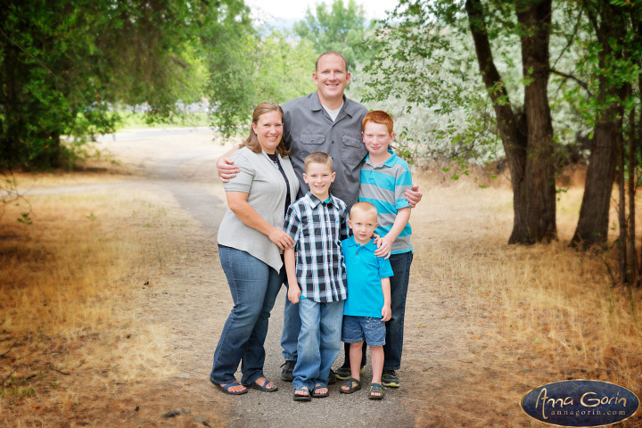 The Blacker family | veterans memorial park summer portrait photoshoots photography outdoor portraits kids Family Photos Family Photographer Boise Family Photographer families Extended Family Photos children Boise Family Photos Boise Family Photography Boise Family Photographer  | Anna Gorin Photography, Boise, Idaho