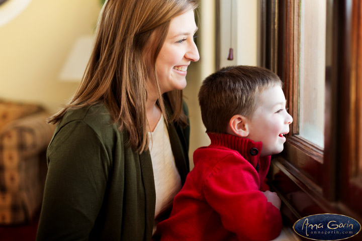 The Haley family | winter snow portraits photoshoots outdoor portraits kids Family Photos Family Photographer Boise Family Photographer families boise train depot boise greenbelt Boise Family Photos Boise Family Photography Boise Family Photographer boise depot  | Anna Gorin Photography, Boise, Idaho