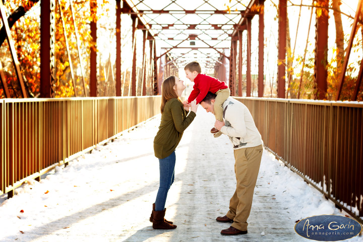 The Haley family | winter snow portraits photoshoots outdoor portraits kids Family Photos Family Photographer Boise Family Photographer families boise train depot boise greenbelt Boise Family Photos Boise Family Photography Boise Family Photographer boise depot  | Anna Gorin Photography, Boise, Idaho