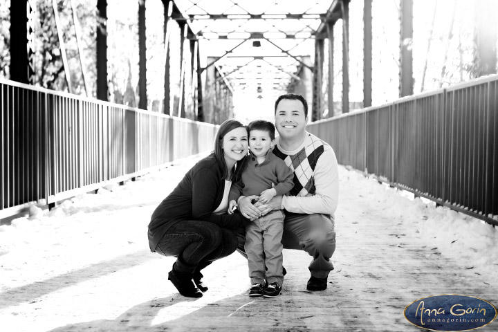 The Haley family | winter snow portraits photoshoots outdoor portraits kids Family Photos Family Photographer Boise Family Photographer families boise train depot boise greenbelt Boise Family Photos Boise Family Photography Boise Family Photographer boise depot  | Anna Gorin Photography, Boise, Idaho