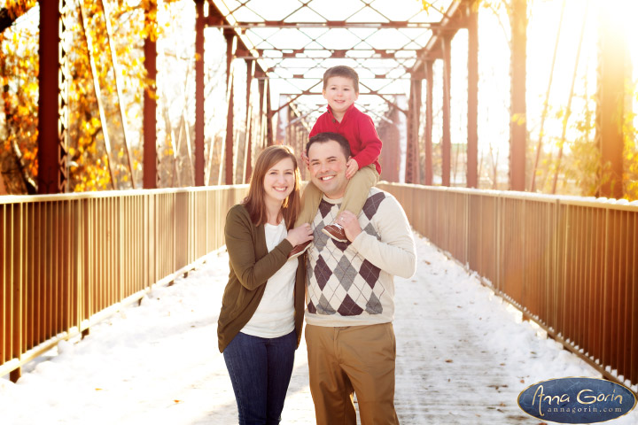 The Haley family | winter snow portraits photoshoots outdoor portraits kids Family Photos Family Photographer Boise Family Photographer families boise train depot boise greenbelt Boise Family Photos Boise Family Photography Boise Family Photographer boise depot  | Anna Gorin Photography, Boise, Idaho