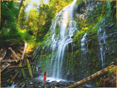 Anna at Lower Proxy Falls in McKenzie Wilderness, Oregon